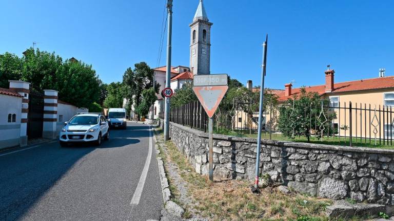 Zahtevajo tudi obnovo cest in ureditev jasli