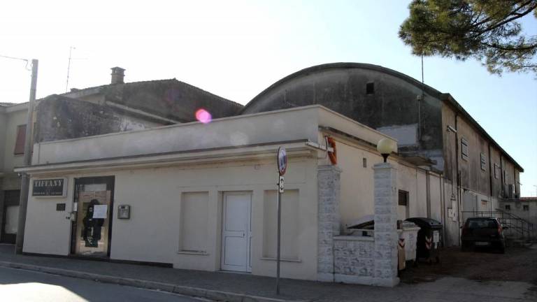 Kvestor odredil začasno zaprtje nočnega kluba v Pierisu