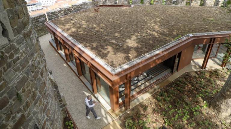 Občina Gorica zbira ponudbe za upravljanje prostorov na gradu