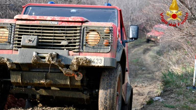 Vadili so vožnjo v ekstremni situaciji (VIDEO)