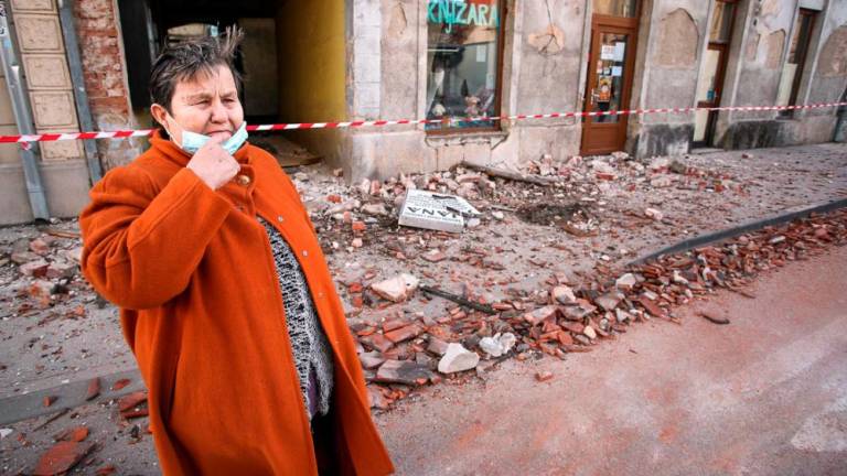 Močan potres v Petrinjah na Hrvaškem
