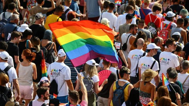 Večtisočglava množica zavrnila Orbanovo homofobno politiko