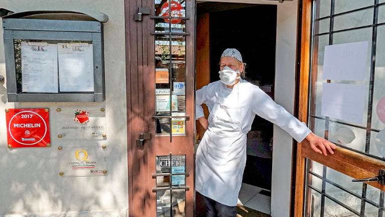 Velika noč pri Guštinu, Sardoču, Križmanu in Lampari