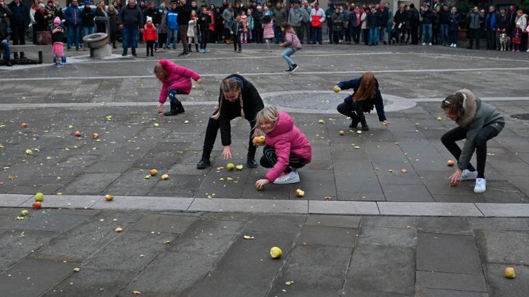 Starodavni običaj lučanja v Boljuncu