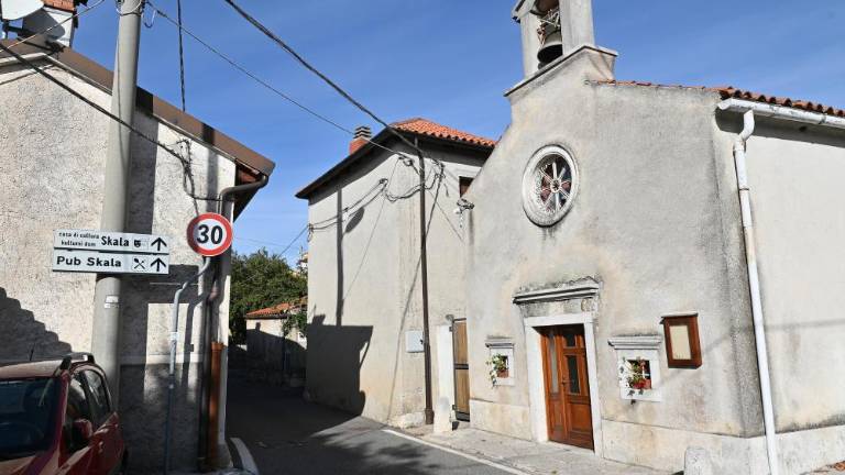 Dovoljena hitrost bo zdrsnila na 30 km/h