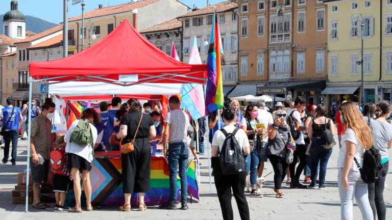 Čezmejna parada ponosa