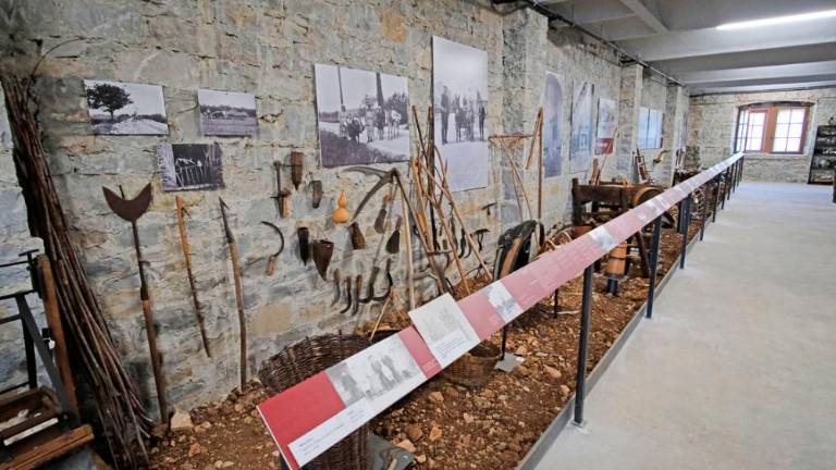 Množičen odhod Italijanov dobil stalno bivališče