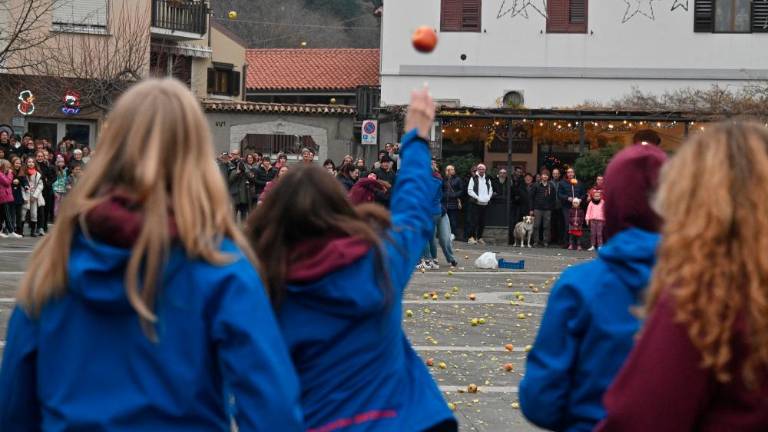 Starodavni običaj lučanja v Boljuncu