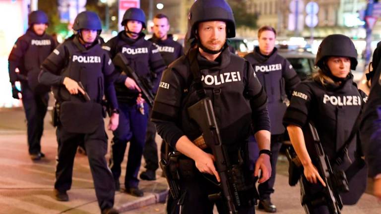 Teroristični napad na Dunaju: »Napadalec islamistični terorist«