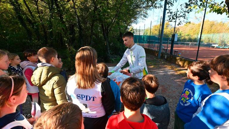 Osem osnovnih šol na tradicionalnem orieenteringu