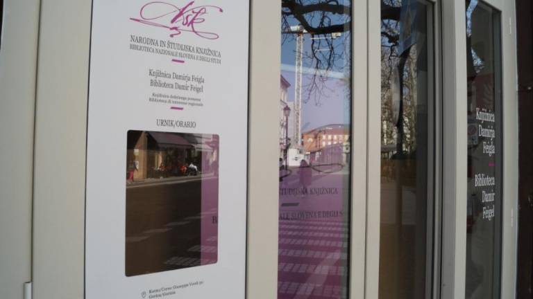 Odložili odprtje Feiglove knjižnice (foto)