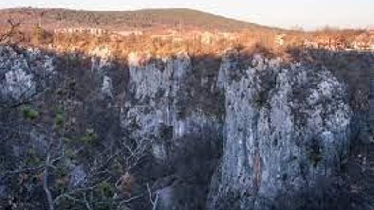 V plezališču Risnik se je smrtno ponesrečila plezalka