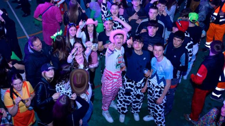 Pustni ples v Zgoniku