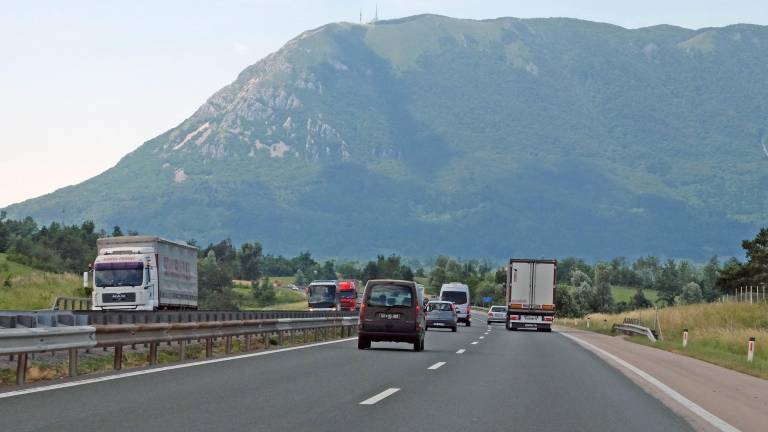 Prvomajski prazniki prinašajo prometne zastoje