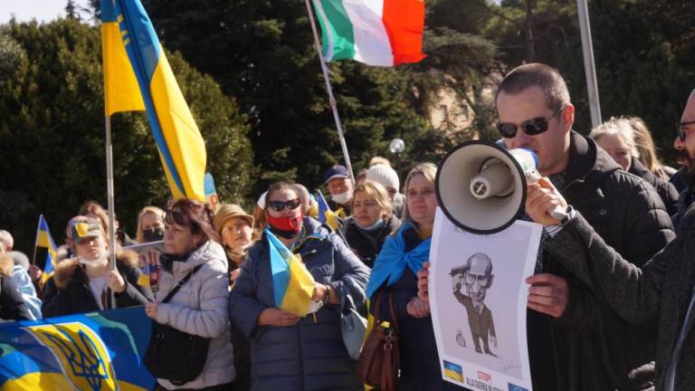 V Gorici čustven shod za mir v Ukrajini