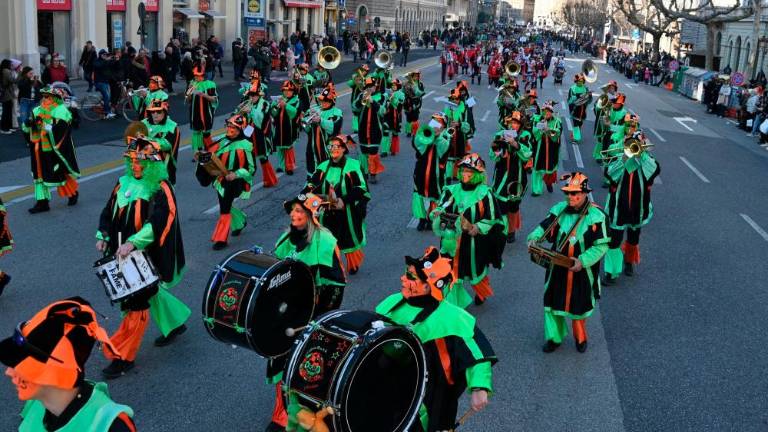 Po tržaških ulicah krenil Evropski pust (foto in video)