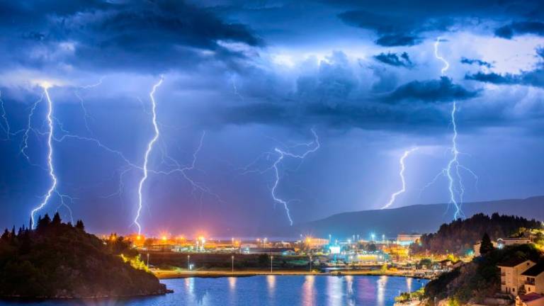 Hrvaško Istro zajela neurja z obilnimi padavinami