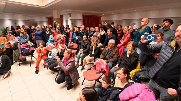 Prižig prazničnih lučk v Nabrežini in na Proseku