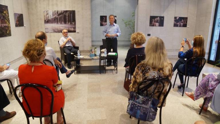 V molitvi rožnega venca uteha in pesniški navdih