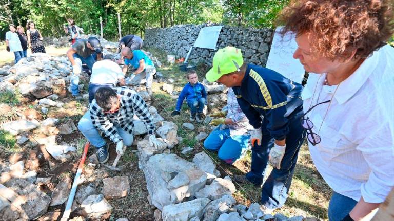 Zidek so gradili »po slovensko«