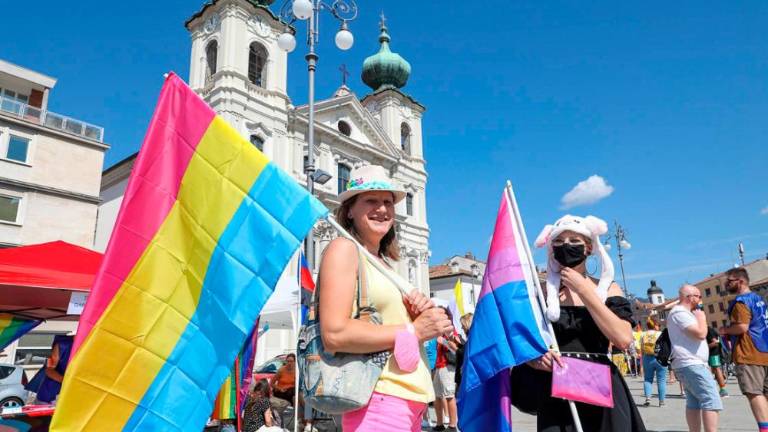 Čezmejna parada ponosa