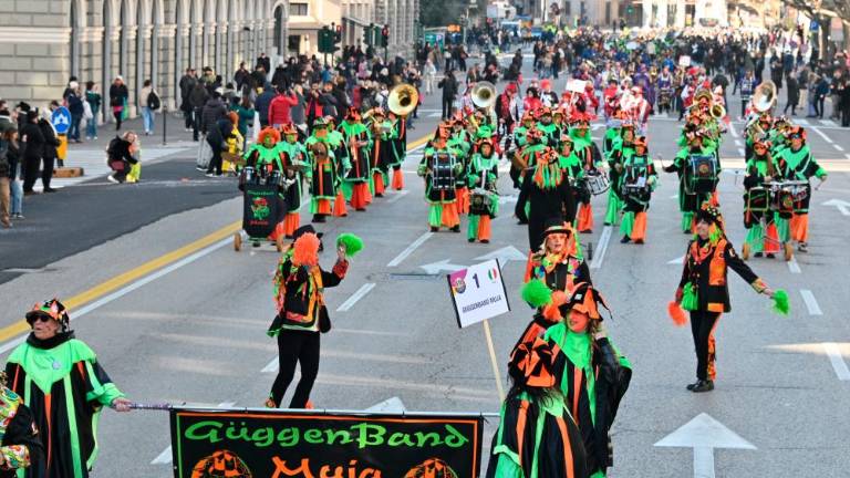Po tržaških ulicah krenil Evropski pust (foto in video)