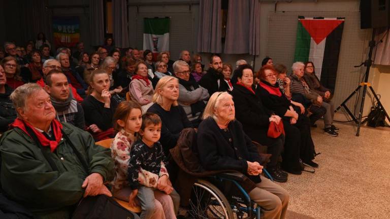 S pesmijo upora so se poklonili lonjerskemu maestru