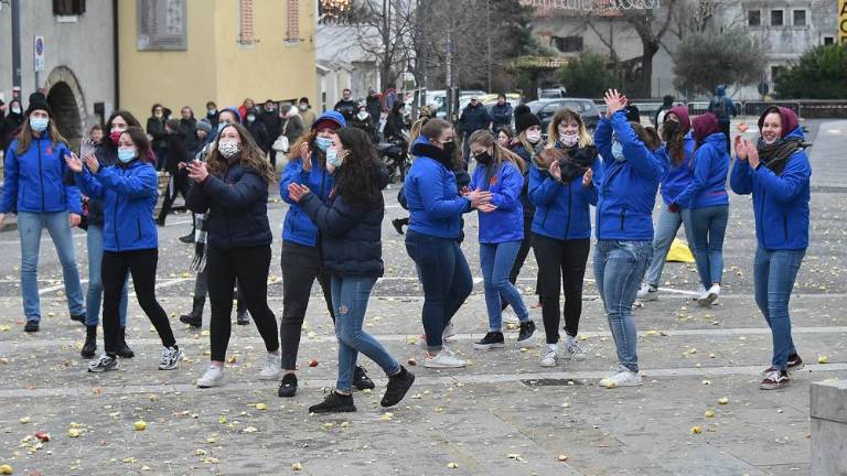 V Boljuncu letela jabolka