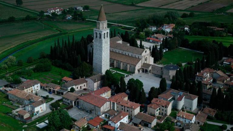 V Ogleju mož do smrti zabodel ženo