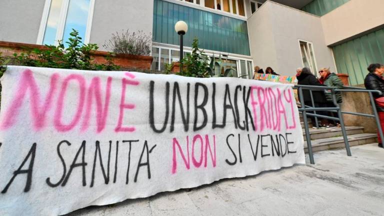 Aktivistke bodo prespale v družinski posvetovalnici (VIDEO)