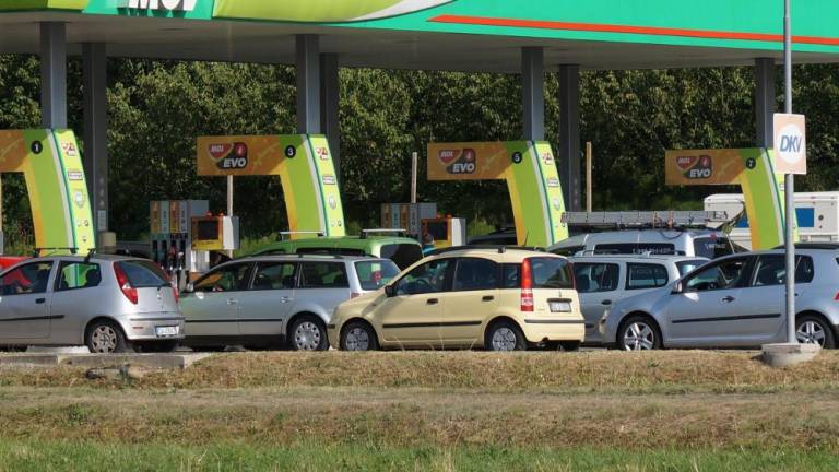 V Sloveniji jutri višanje cen pogonskih goriv