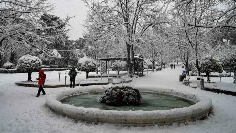 Močno sneženje in rekorden mraz na jugu Balkana