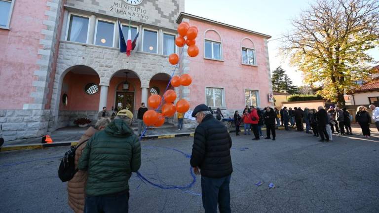 Oddajnika v Vižovljah nočejo v središču vasi