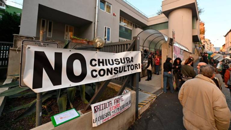 Aktivistke bodo prespale v družinski posvetovalnici (VIDEO)