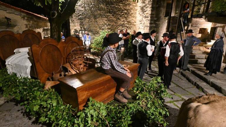 Tudi bala prispela v Kraško hišo