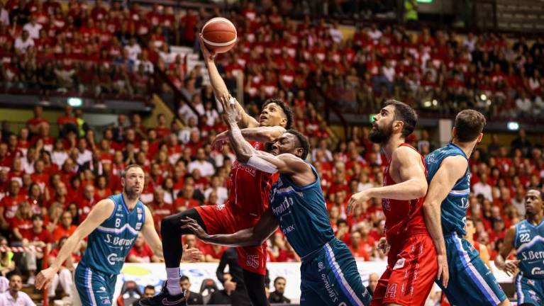 Tržačani za uvod doma proti milanskemu Armaniju