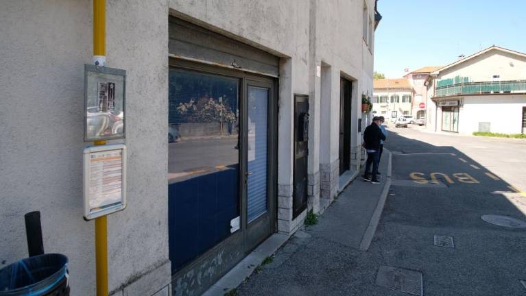 Na Prosek se vrača bankomat