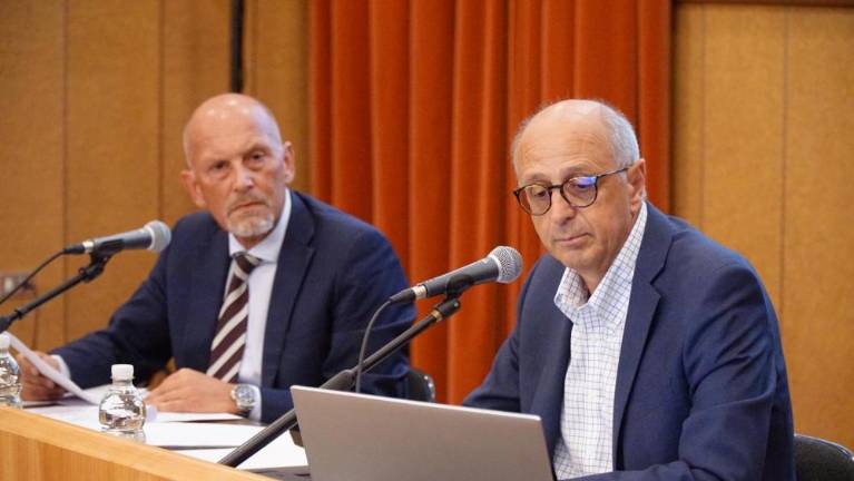 Zaposlujejo in spet investirajo