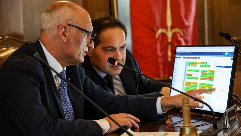 Dvorano mestnega sveta so tehnološko posodobili