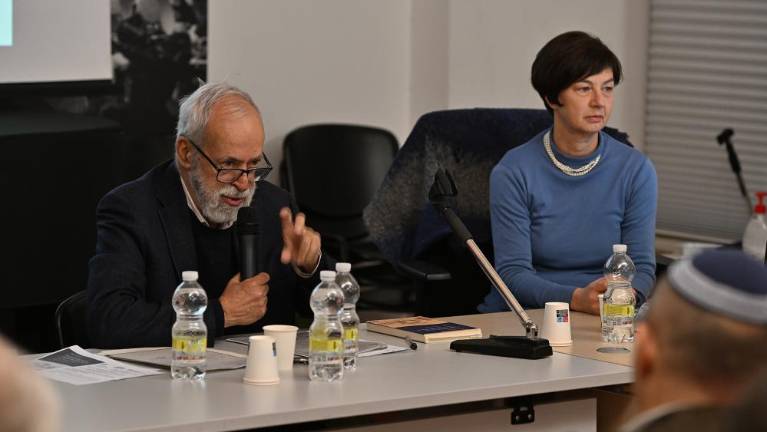 Fašisti so v Lonjer internirali šest Romov