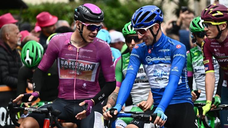 Roglič padel, a končal etapo v času glavnine