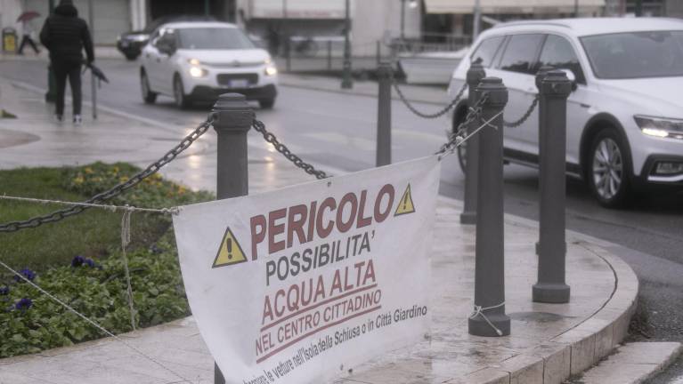 Danes in včeraj je bila verjetnost izredne plime kar visoka