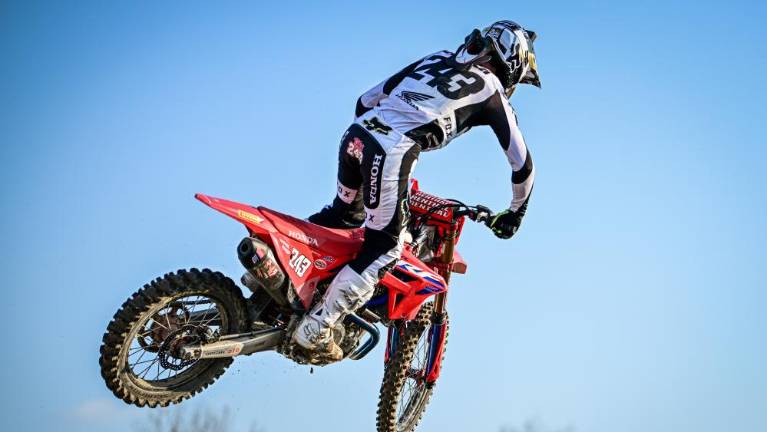 Tim Gajser utrpel zlom stegnenice