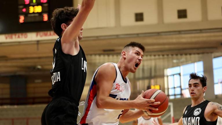 Športna nedelja: Jadran spet doma