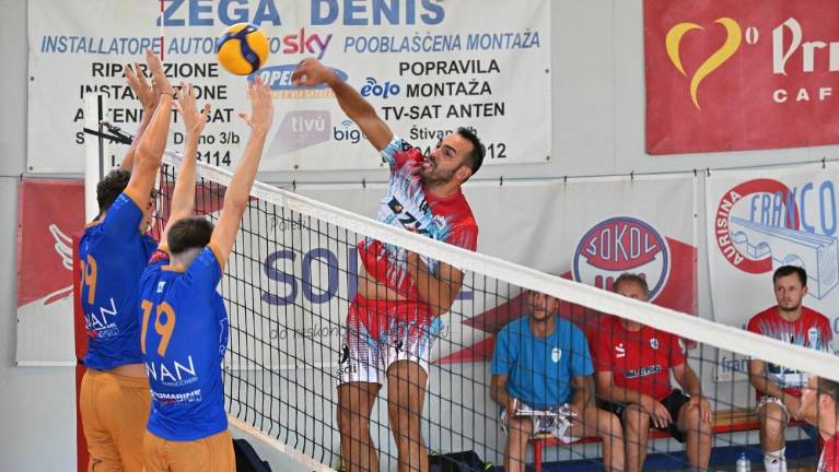 V pokalu zmaga in poraz ekip SloVolleyja