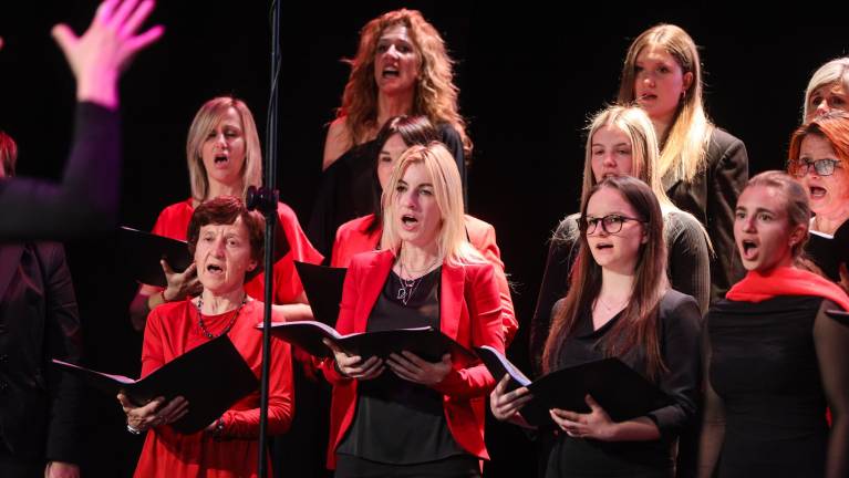 Večer v znamenju petja, plesa in vrednot odporništva