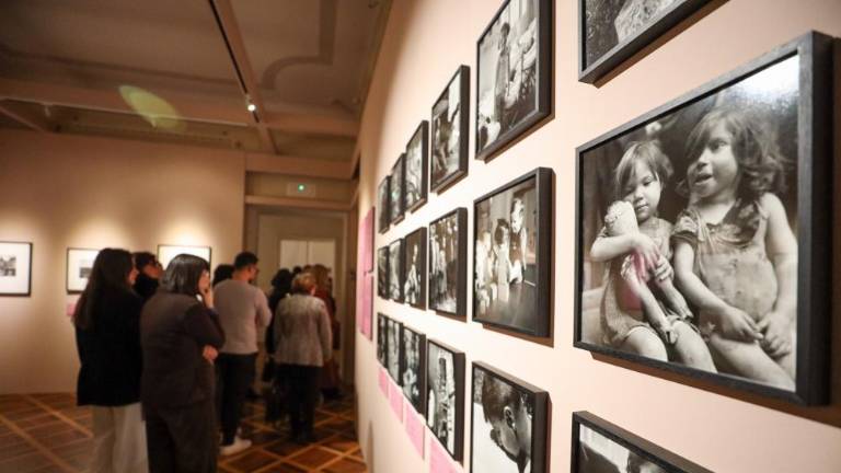 Pogled na vojno skozi objektiv priznanih fotografov