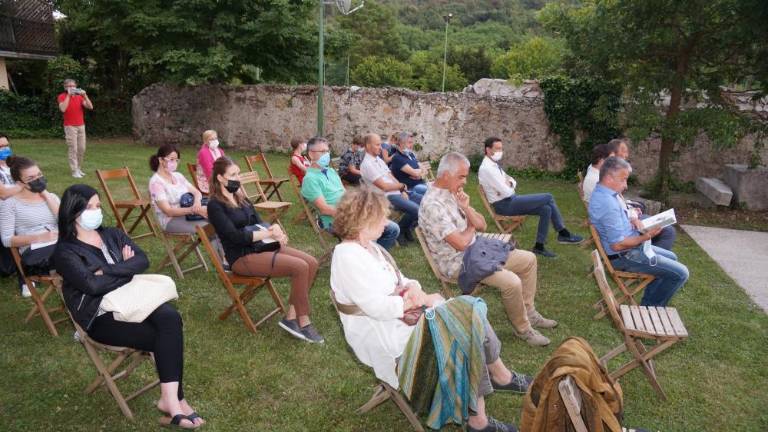 Vrhovska pustna tradicija tudi v knjigi