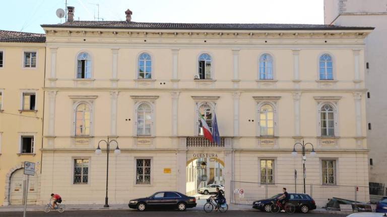 Goljufi na delu tudi na valentinovo