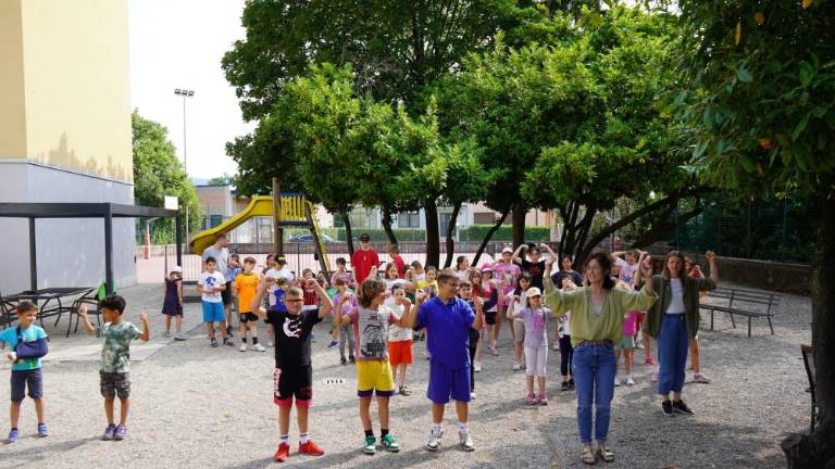Ob ustvarjalnih vsebinah otroci pozabijo na telefone